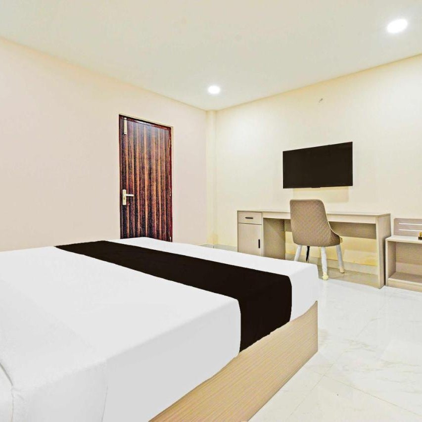 Townhouse Sanath Nagar Near Railway Station