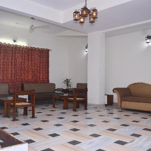 Gautam Hotel