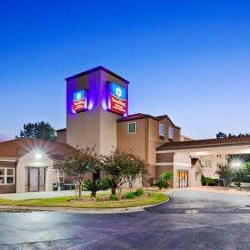 Wingate by Wyndham Macon West Thumbnail