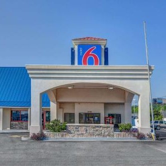 Motel 6-Calhoun, GA Thumbnail
