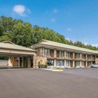 Quality Inn & Suites Mount Chalet Thumbnail