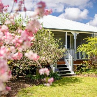 Apple Blossom Cottages Thumbnail