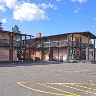 Four Seasons Lodge Thumbnail