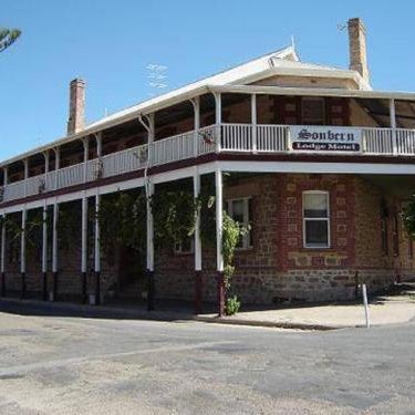 Sonbern Lodge Motel