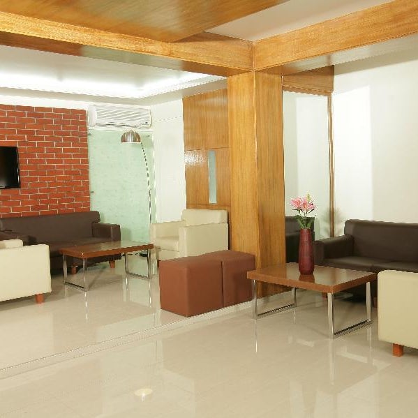 Richmond Hotel And Suites Thumbnail