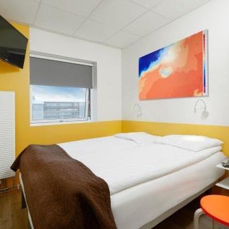 Hotel Cabin Thumbnail