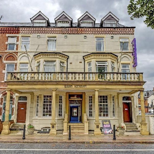 Empire Hotel