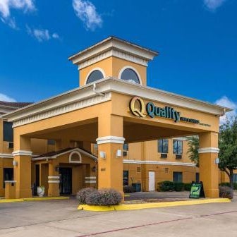 Quality Inn & Suites Granbury Thumbnail