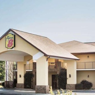 Super 8 by Wyndham Lavonia Thumbnail