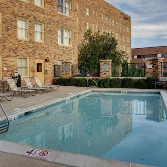 Courtyard by Marriott Kansas City Country Club Plaza Thumbnail