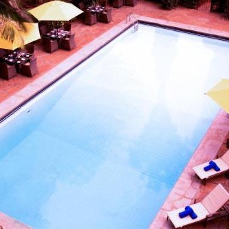Bidwood Suite Hotel, Opposite Sarit Centre