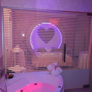 Bee Queen Hotel