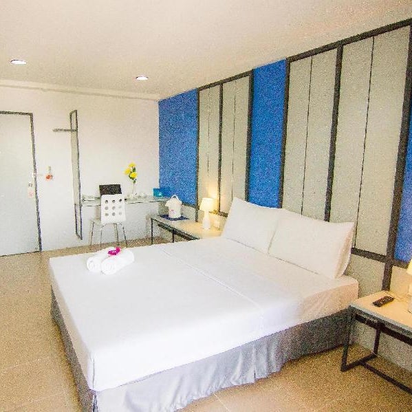 Regent Ngamwongwan Hotel