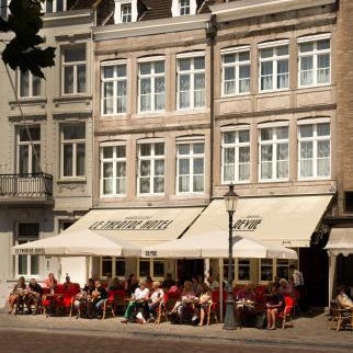 Le Theatre Thumbnail