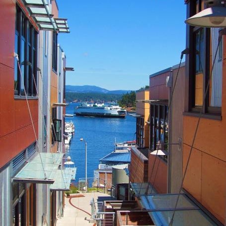 Island Inn at 123 West Thumbnail