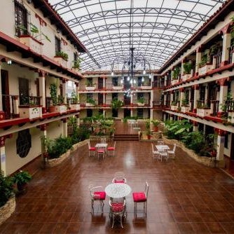 Hotel D'Monica
