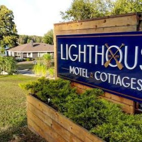 Lighthouse Motel and Cottages Thumbnail