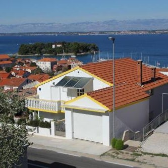 Apartments with parking space Preko, Ugljan - 8417