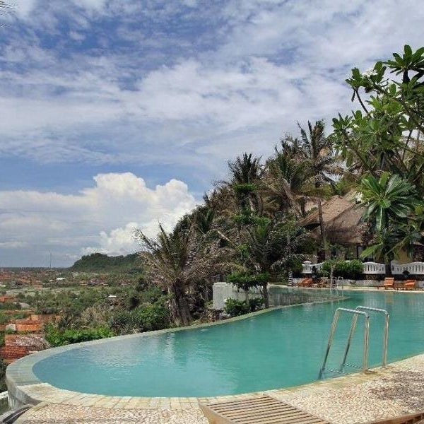 Queen of The South Resort
