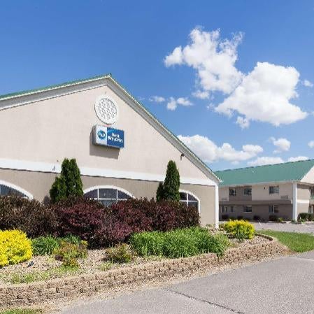 AmericInn by Wyndham Grinnell Thumbnail