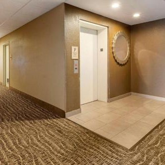 MainStay Suites Dubuque at Hwy 20 Thumbnail
