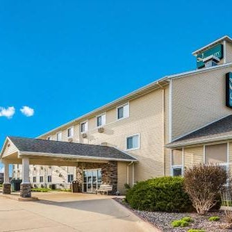 Quality Inn & Suites Eldridge Davenport North Thumbnail