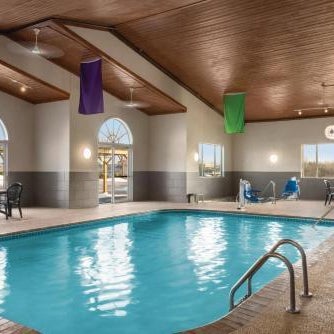 Country Inn & Suites by Radisson, Dubuque, IA Thumbnail