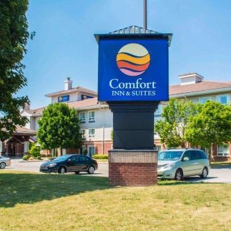 Comfort Inn & Suites Thumbnail