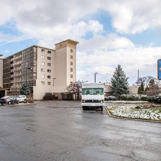 Comfort Inn & Suites Rochelle - DeKalb Thumbnail