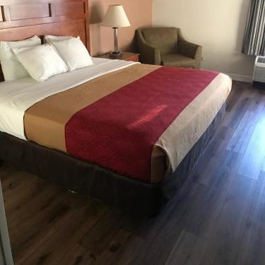 The Best Inn & Suites Thumbnail