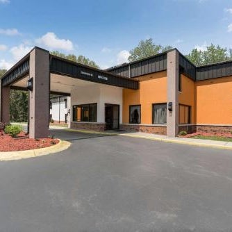 Quality Inn & Suites Portage Central