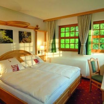 Hotel Alpenhof - ruhige Wohlfühloase zwischen München, dem Fünf-Seenland und den Bergen, in S-Bahnnähe
