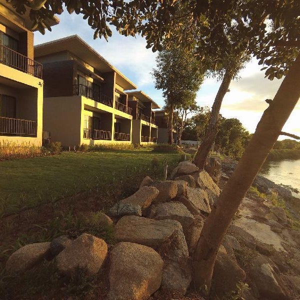 Riverawan Hotel