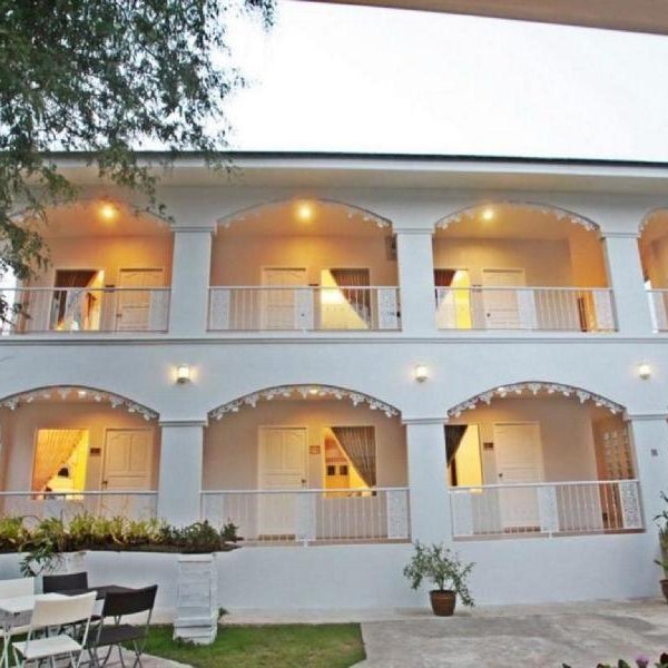 Banlomnow Hotel Thumbnail