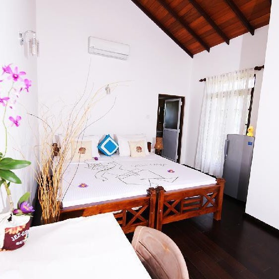 Lahiru Villa Thumbnail