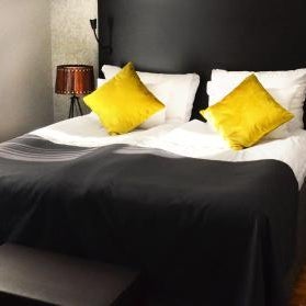 Home Hotel Plaza