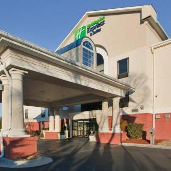 Holiday Inn Express Hotel & Suites Laurinburg By IHG Thumbnail