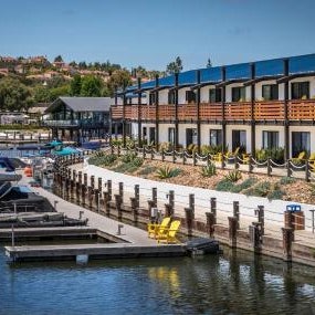 Lakehouse Hotel And Resort Thumbnail