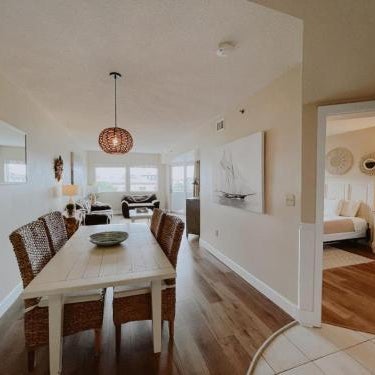 Watson's Regency Suites Thumbnail