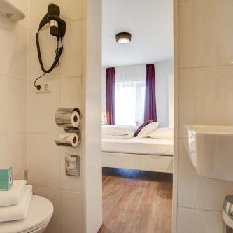Hotel West Thumbnail