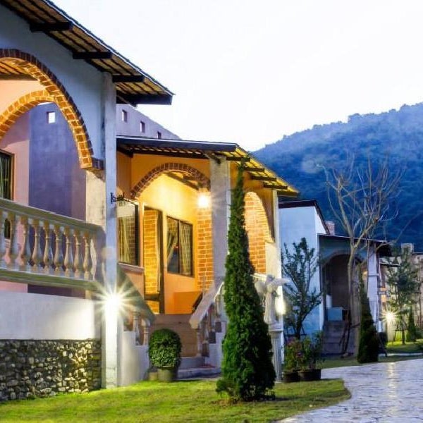 Stamp Hills Resort