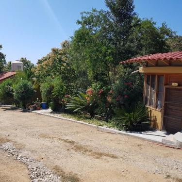 El Eden Bungalows Thumbnail