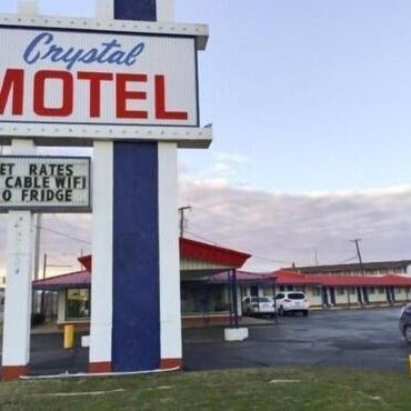 CRYSTAL MOTEL Thumbnail