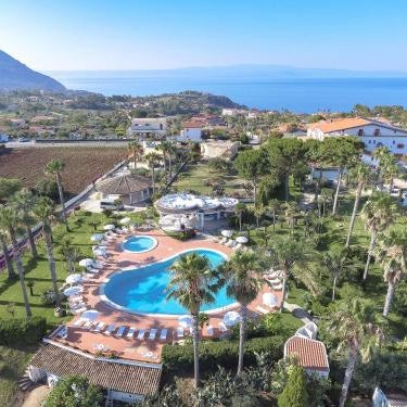 Hotel Residence Costa Azzurra - Panoramic Swimming Pool and Free Parking