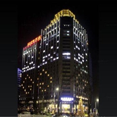 Enrichee Gloria Plaza Hotel
