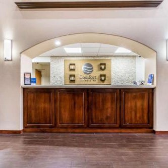 Comfort Inn & Suites Airport-American Way Thumbnail