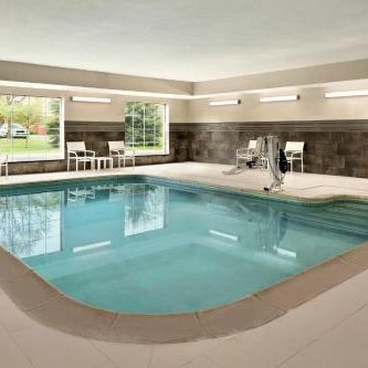 Country Inn & Suites by Radisson, Novi, MI Thumbnail