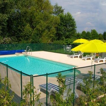 Golf Hotel Colvert - Piscine extérieure et Room Service