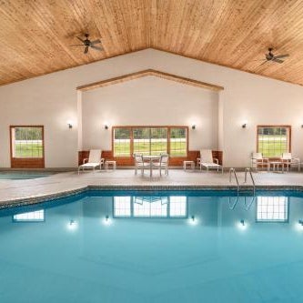 Country Inn & Suites by Radisson, Detroit Lakes, MN Thumbnail