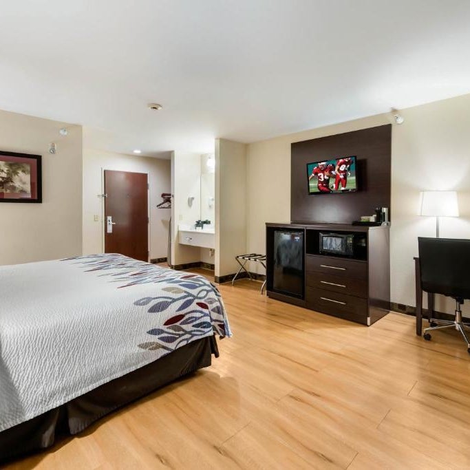 Red Roof Inn & Suites Monee Thumbnail